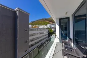 Modern and bright 1BD APT in sunny Sea Point - Грин-Поинт