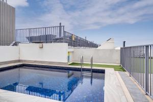 Bright 1 Bedroom unit in the heart of Manly