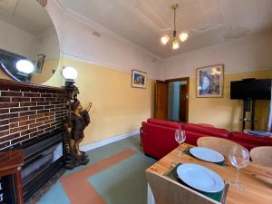 3 Bedroom Unit in the Heart of Beautiful Northcote