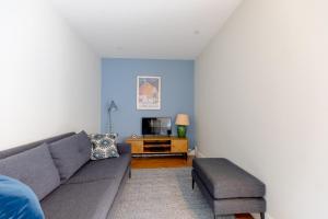 Contemporary 2BD Flat - 1 Min to Pimlico Station!