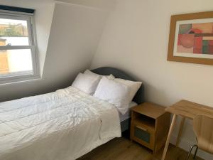 Spaciously renovated 2BD Flat - Camden