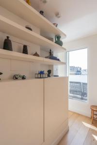 Breathtaking 2BD Apartment Roof-top Patio 19e!