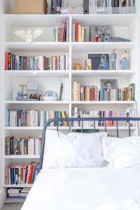 Charming 2BD Hideaway - Caledonian Road Camden!