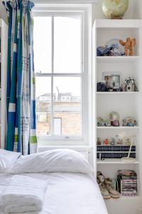 Charming 2BD Hideaway - Caledonian Road Camden!