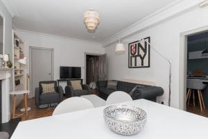 Beautiful & Bright 2BD Flat - Haymarket