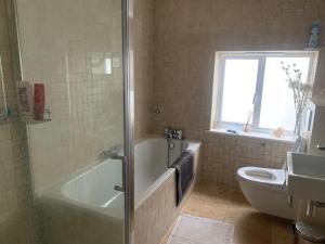 Modern and Bright 3 Bedroom House in Paddington