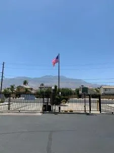 Beautiful Cathedral Chateau - 大教堂城