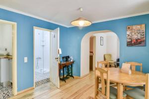 Portuguese Design 1 Bedroom Apartment in the Heart of Lisbon
