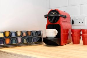 Cosy 4 Bed apt in Central London- Sleeps 8