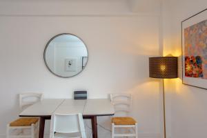 Contemporary 2 Bedroom Flat in Bayswater