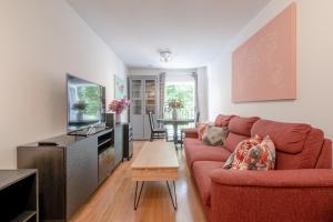 Bright 1 Bedroom Flat in Kensington Olympia
