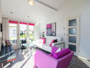 Modern Holiday Home in Kattendijke with a Garden