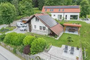 Lake View Holiday Home - Happy Rentals - Stari Trg pri Ložu