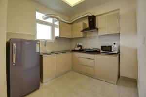 Limewood stay Service Apartments Golf Course Road