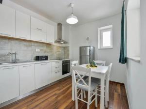 Amazing holiday home with swimming pool 