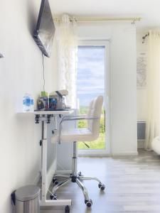 Sejours chez l'habitant Chambre a Antony proche de Paris et a 10 minutes aeroport Orly : Chambre Deluxe (2 Adultes + 1 Enfant)