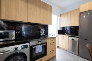 FLORIT FLATS - The Patraix Apartments