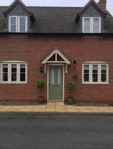 Newport Mews Cottage - Lilleshall