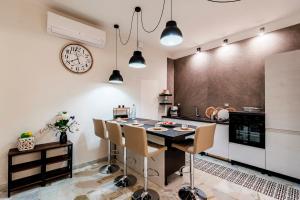 NOVA DOMUS 6, Emma Villas