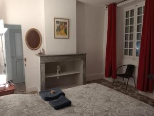 Avignon centre chambre SDB cuisine jardin privé