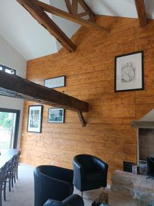 Maisons de vacances LE GRAND CASTILLON - Gite peche avec 2 etangs prives, foret et Jacuzzi en option : photos des chambres