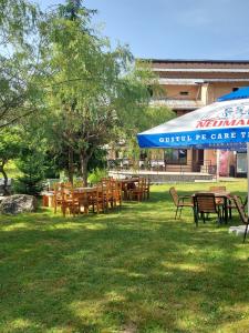 Pensiunea La Taverna