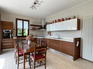 Villa Il Melograno Apartment 1 with lake access