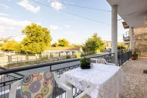 Kalamata's Sunny Retreat near the Historic Center - Iliopoulaíika