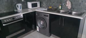 Windhoek self-catering apartments on independence 77 unit 124