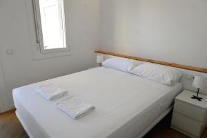 Homenfun Barcelona plaza Joanic