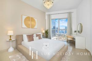 LUX The Executive Burj Khalifa View Suite