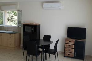 Maisons de vacances Studio 30 m2 proche de Porticcio et d-Ajaccio : photos des chambres