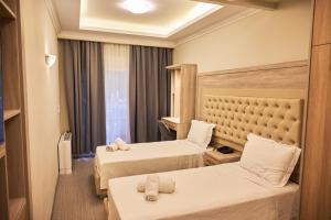 Famissi Eden Hotel