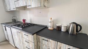 3 min walk to Award Winning Beaches!