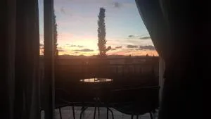 Apartment Oasis - Goudhi