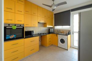 Maestro Sunrise View