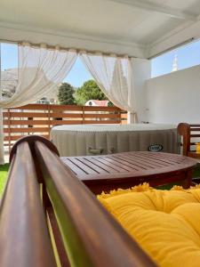 Villa Patitiri Traditional House with hot tub