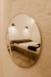 EvnOikon I- Jacuzzi Cave House in Fira