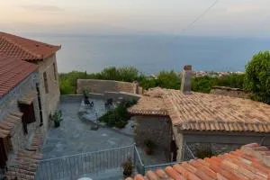Fteri Stone House in Platanos, Akrata - Kernitsa