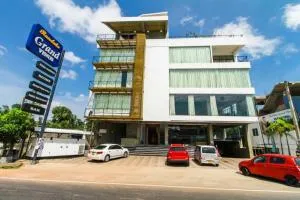 OYO 299 Randula Grand Venus Hotel - Katuwalamulla