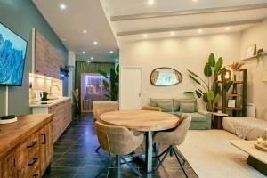 Appartements Versailles Jacuzzi - Sauna - RDC 2 : photos des chambres