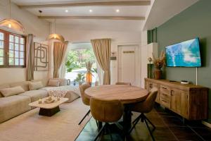 Appartements Versailles Jacuzzi - Sauna - RDC 2 : photos des chambres