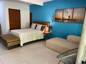 Loft próximo a Praia do Forte com piscina