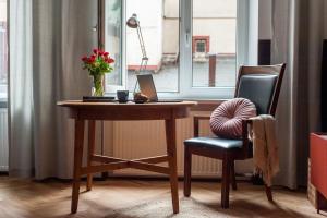 Quiet Luxury on Floriańska