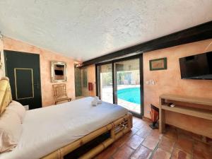 Sejours a la campagne Mas des Oliviers, Piscine, Tennis & Petanque : photos des chambres