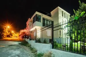 PANORAMA family hotel - Shalauri