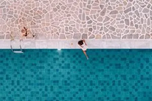 Pnoi Hotel - Logaras