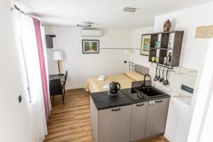Inn the Center Zagreb Studio Apartment