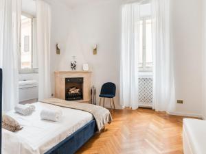 The Best Rent - Splendid three-bedroom apartment near the Trevi Fountain