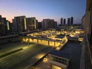 ابراج الداون تاون العلمين الجديده بجوار فندق Rixos ElAlamein - Ad Darāzīyah